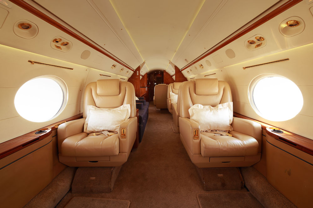интерьер самолета Gulfstream G300